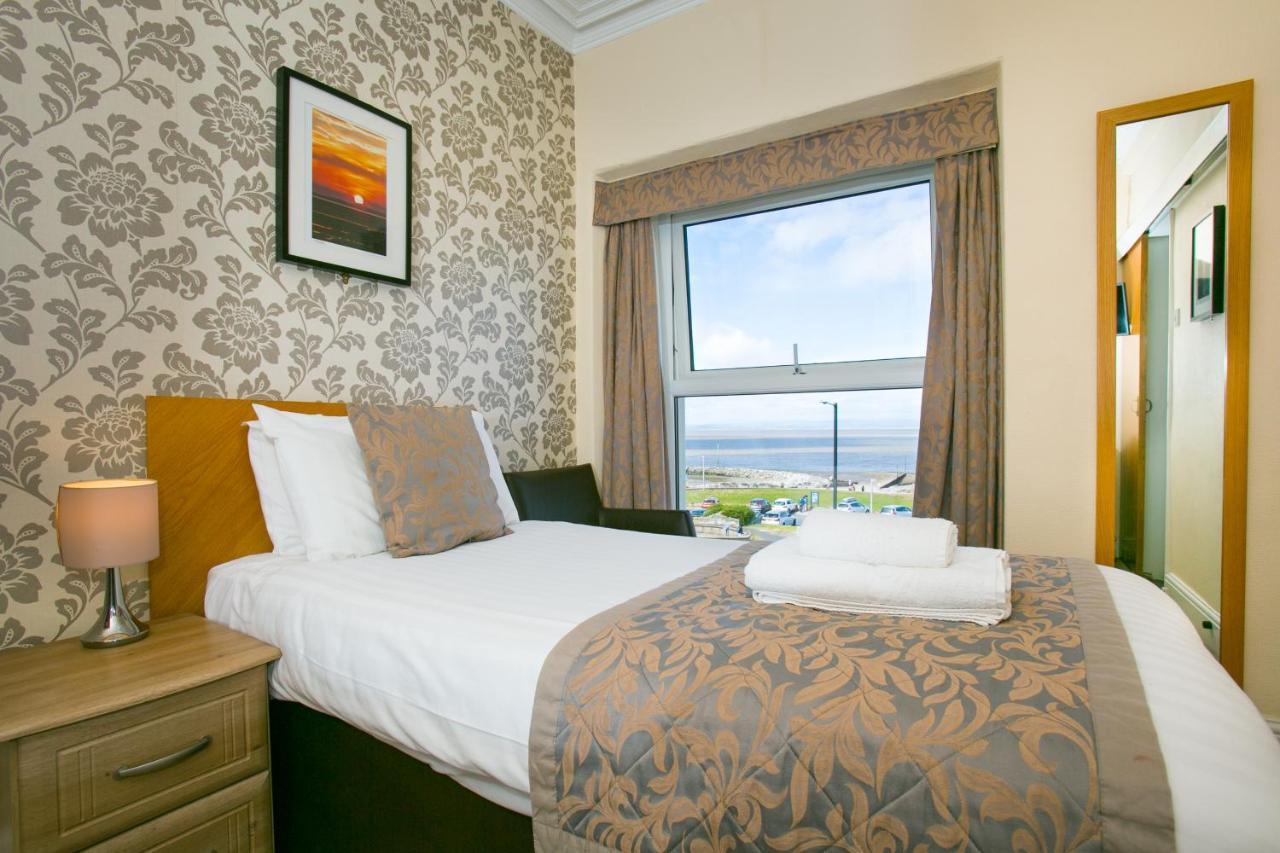 The Auckland Hotel Моркем Екстер'єр фото