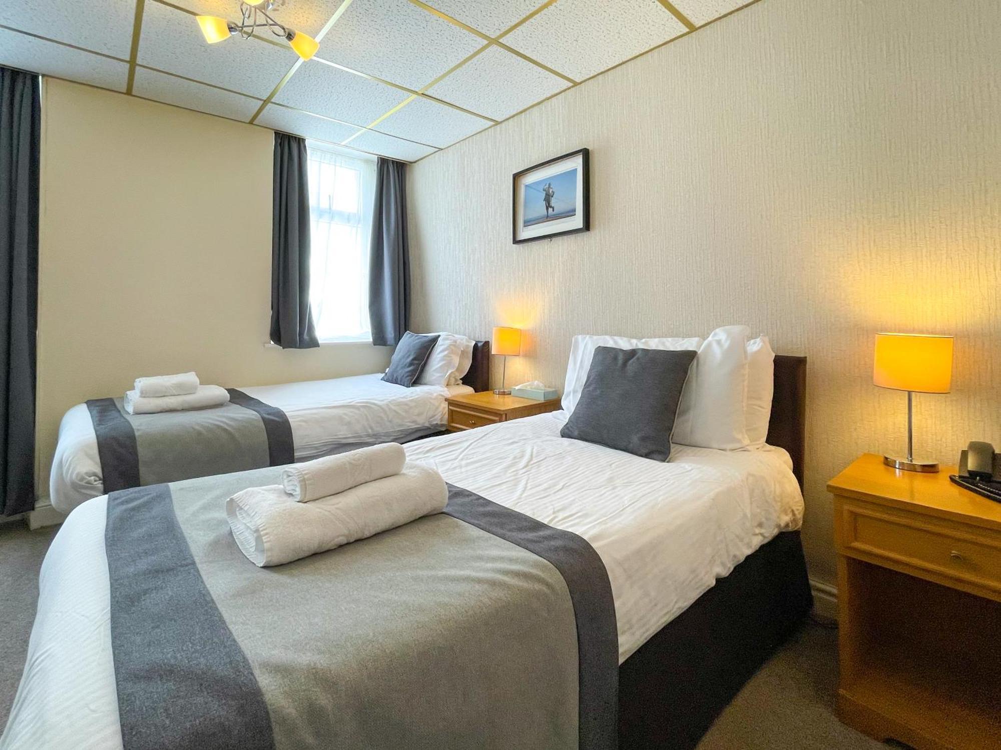 The Auckland Hotel Моркем Екстер'єр фото
