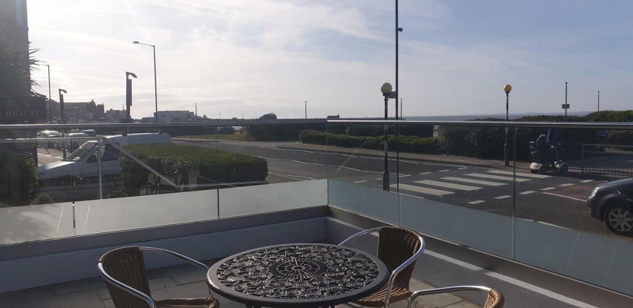 The Auckland Hotel Моркем Екстер'єр фото